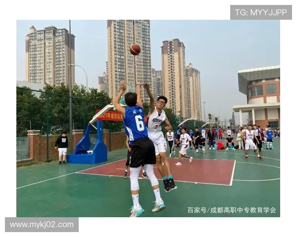 成都篮球队中路突破革新探讨与未来发展趋势分析 成都篮球队中路突破革新探讨与未来发展趋势分析